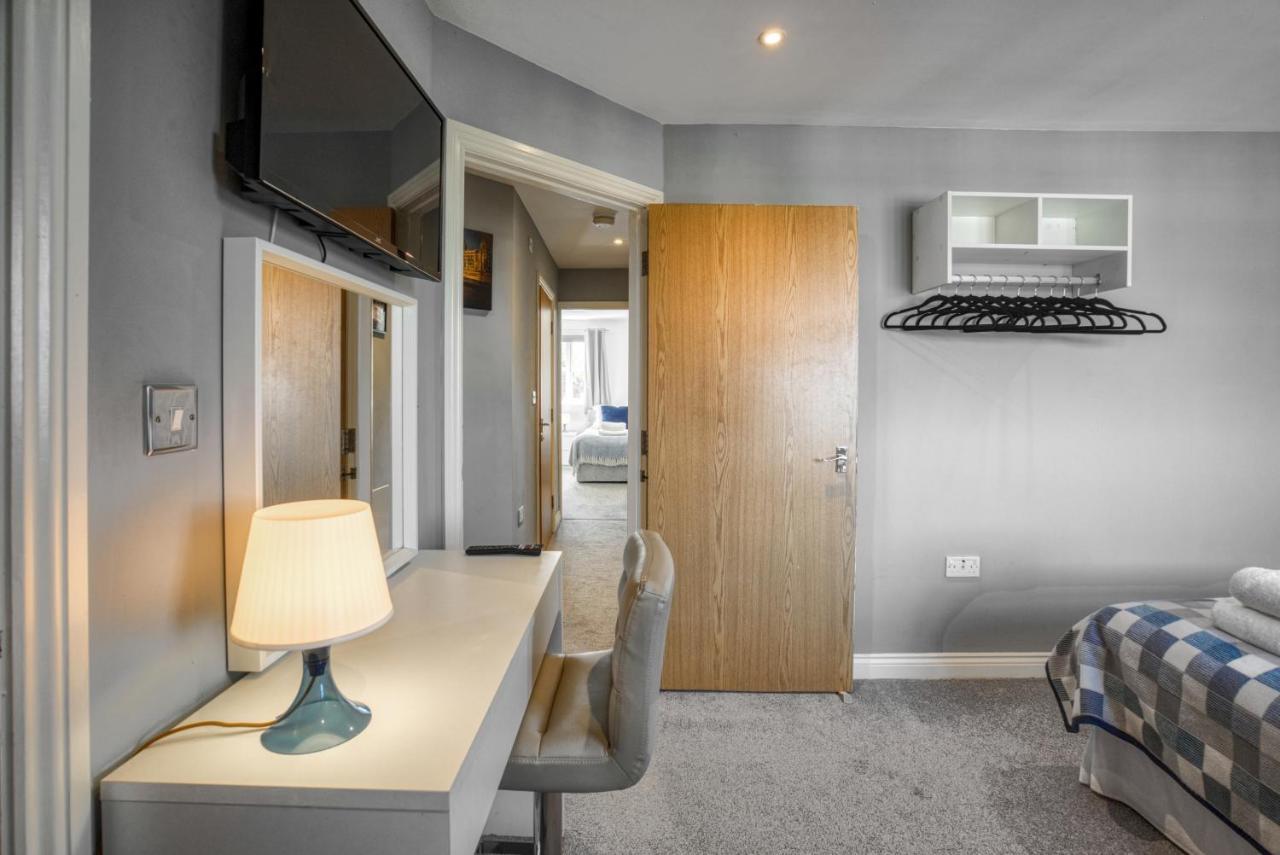 Sandy Lane Apartment Скелмърсдейл Екстериор снимка